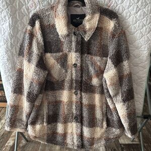 Hollister Women's Checkered Teddy Jacket - Brown and Cream